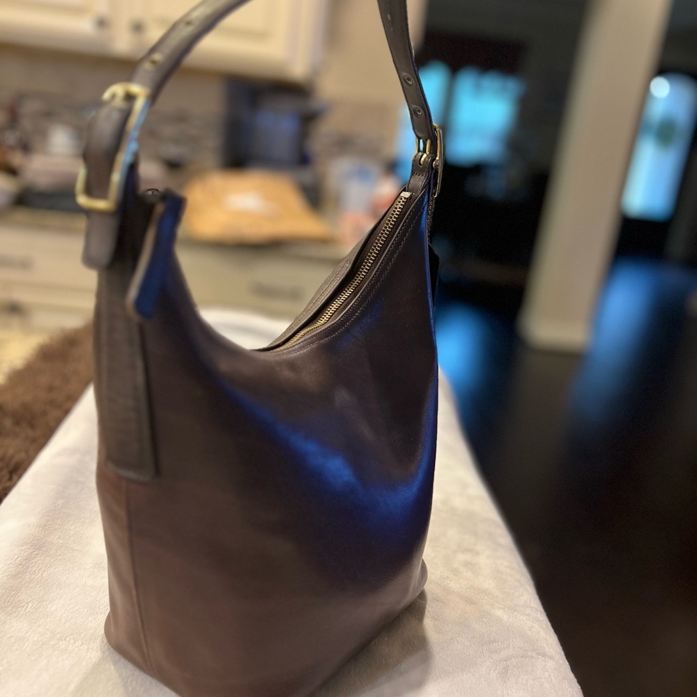 Chic Brown Leather Hobo Bag - Picture 2 of 4